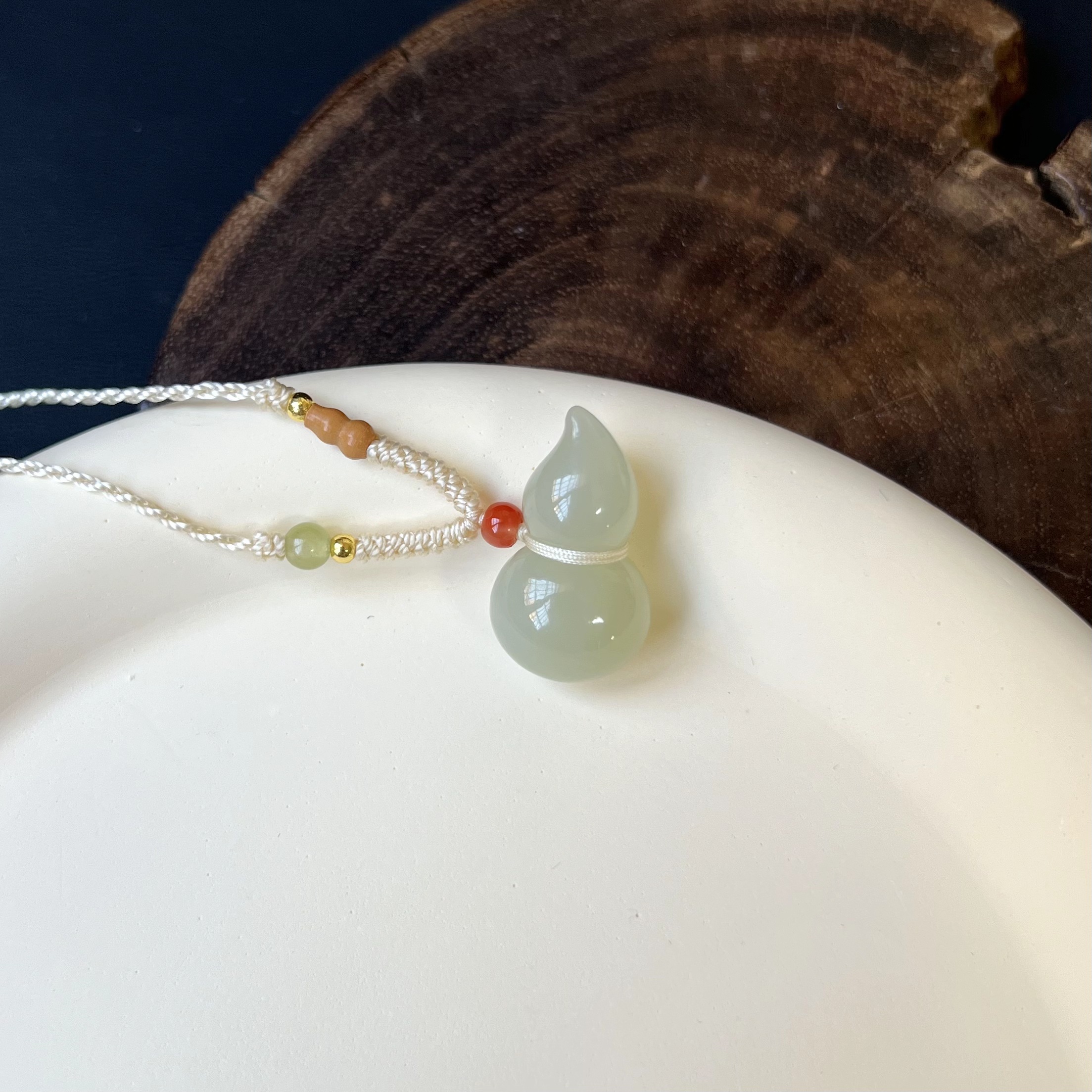 F186天然和田玉冰底葫芦吊坠  精美玉坠 国风挂件