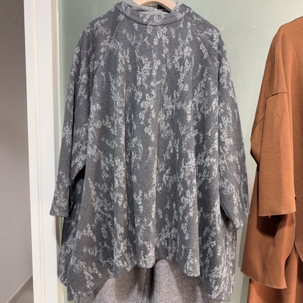 欧格家88115灰花上衣