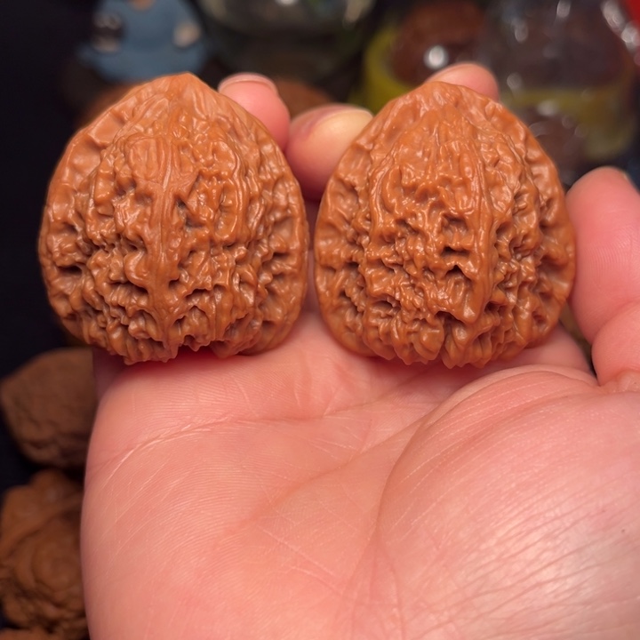 文玩核桃把件三角疆40