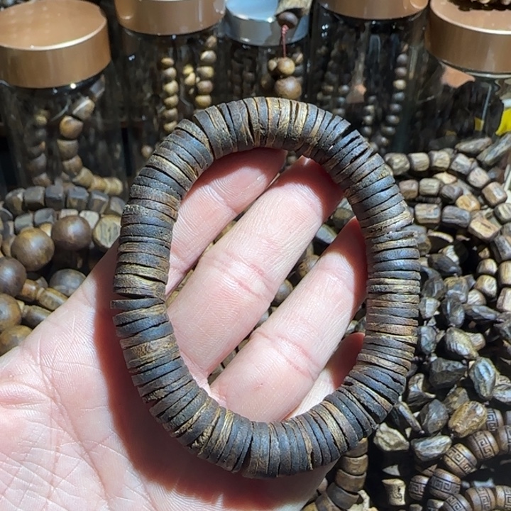 沉香沉香碎屑/绿棋药片1.2/16.8