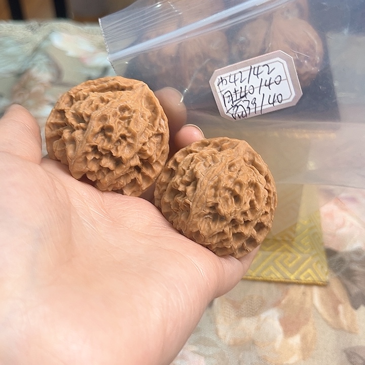 文玩核桃把件苹果园