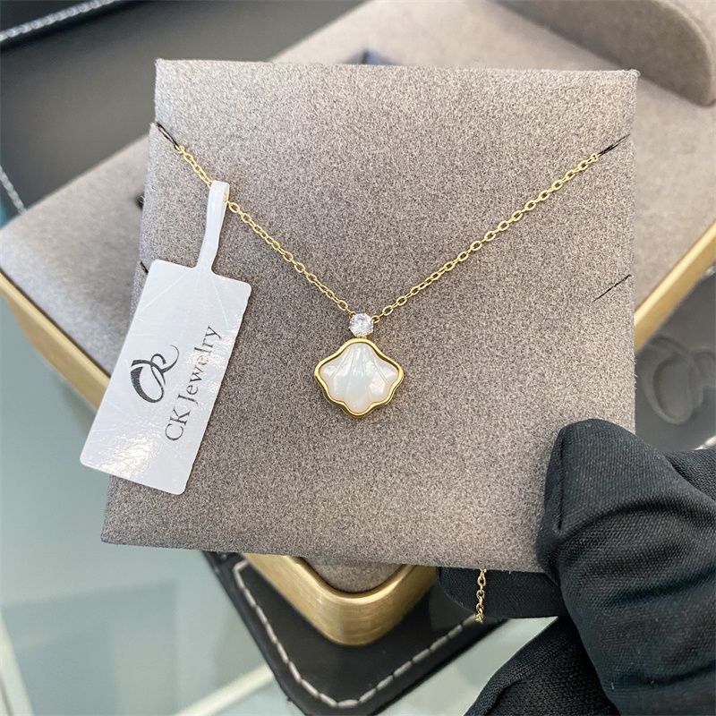 钛钢贝壳项链 金色 贝壳设计款锁骨链  N1249