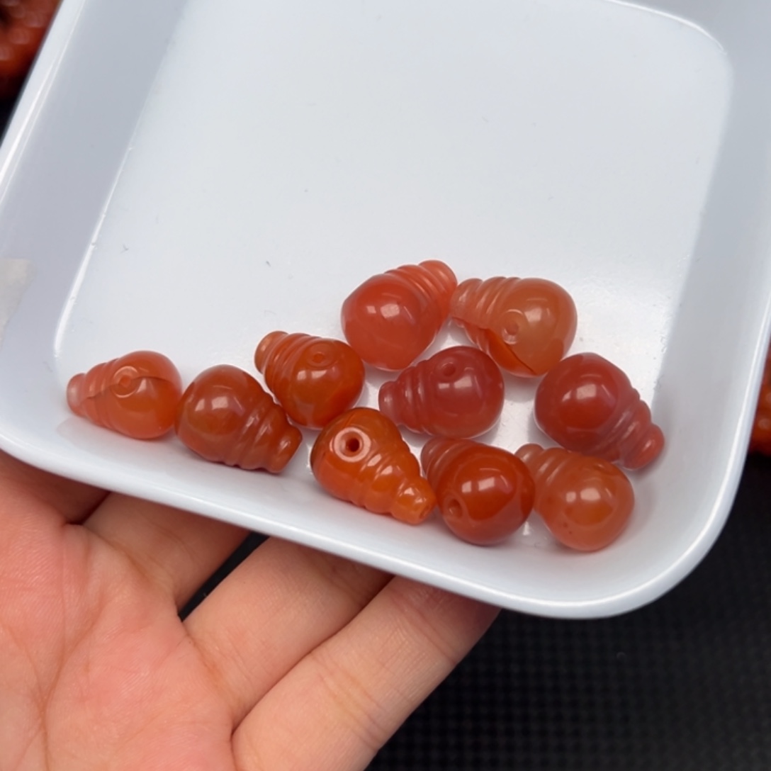 燕***地南红玛瑙未镶嵌吊坠(不含链)