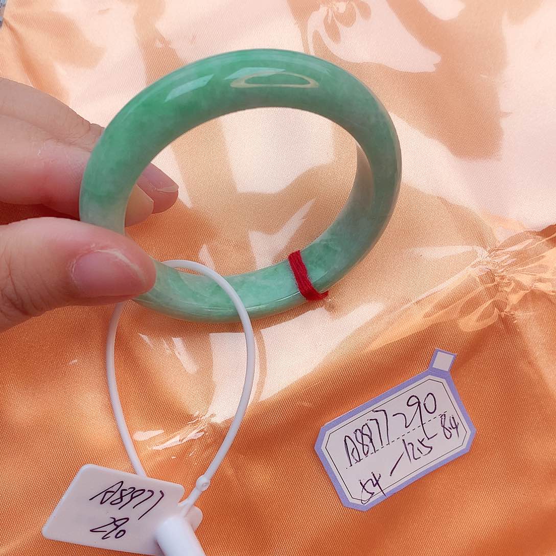 翡翠手镯未镶嵌天然缅甸翡翠A货