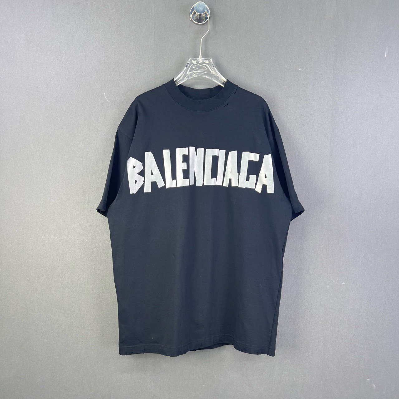 全新未使用 Balenciaga/巴黎世家 XS码/胶带做旧短袖T恤/12114063