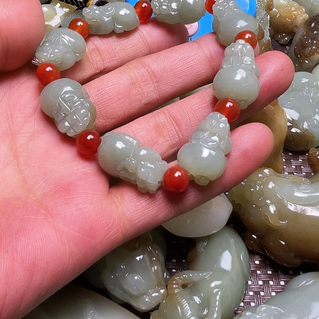 和田玉手链未镶嵌佳****薛