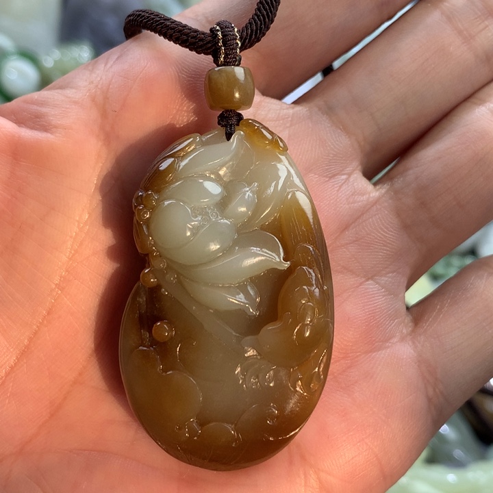 和田玉颈饰未镶嵌梦