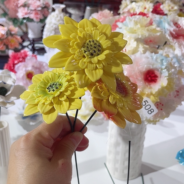 摆件德化工厂陶瓷手工捏花