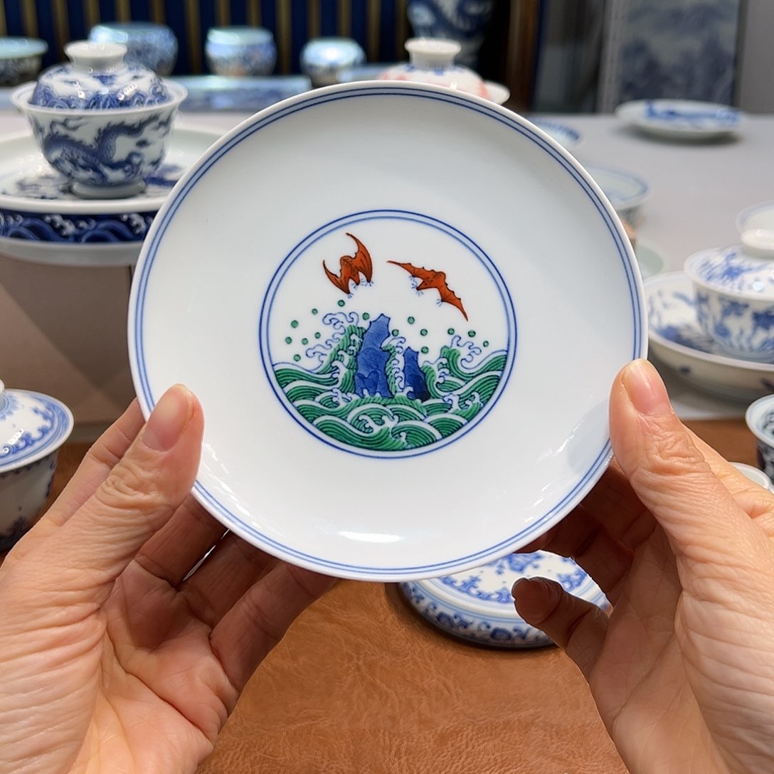 壶承斗彩江崖海水纹壶承13.4厘米