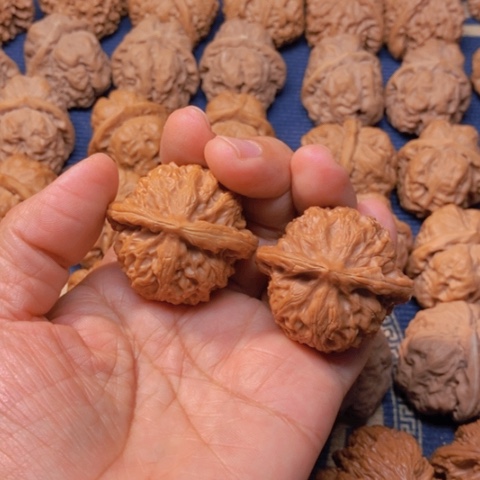 【闪购商品】吊坠文玩核桃K**.宫灯42