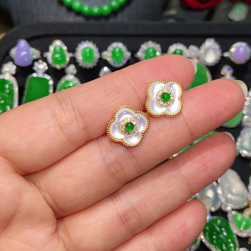 【闪购商品】翡翠耳饰未镶嵌天然翡翠