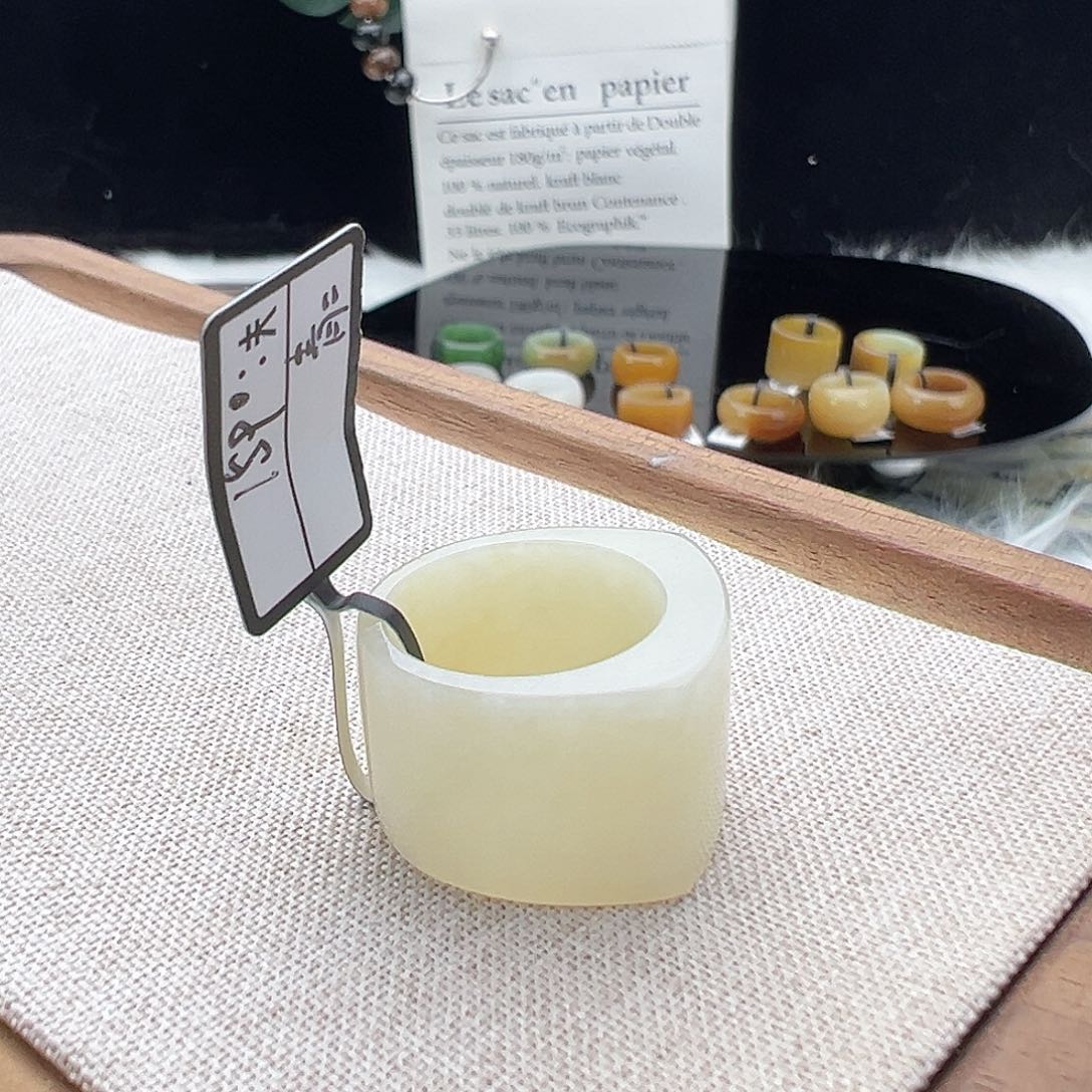 和田玉（糖玉）未镶嵌戒指18.1马鞍蜂蜜水