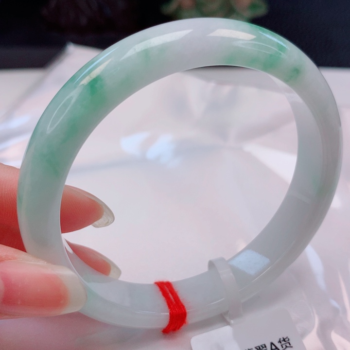 翡翠未镶嵌手镯58圈