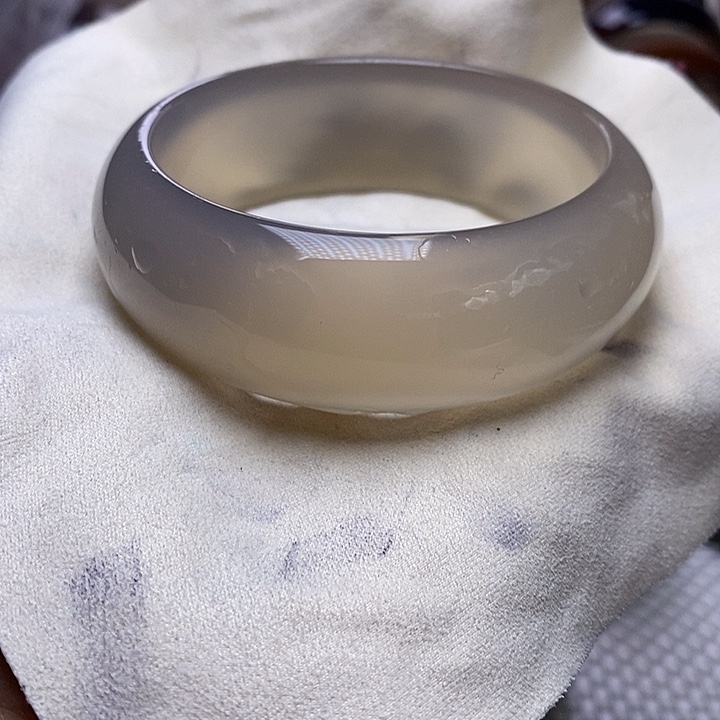 玛瑙/玉髓手镯未镶嵌度