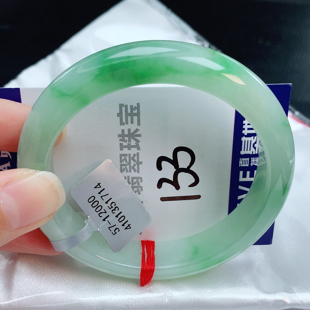 翡翠手镯未镶嵌缅甸天然A货翡翠手镯