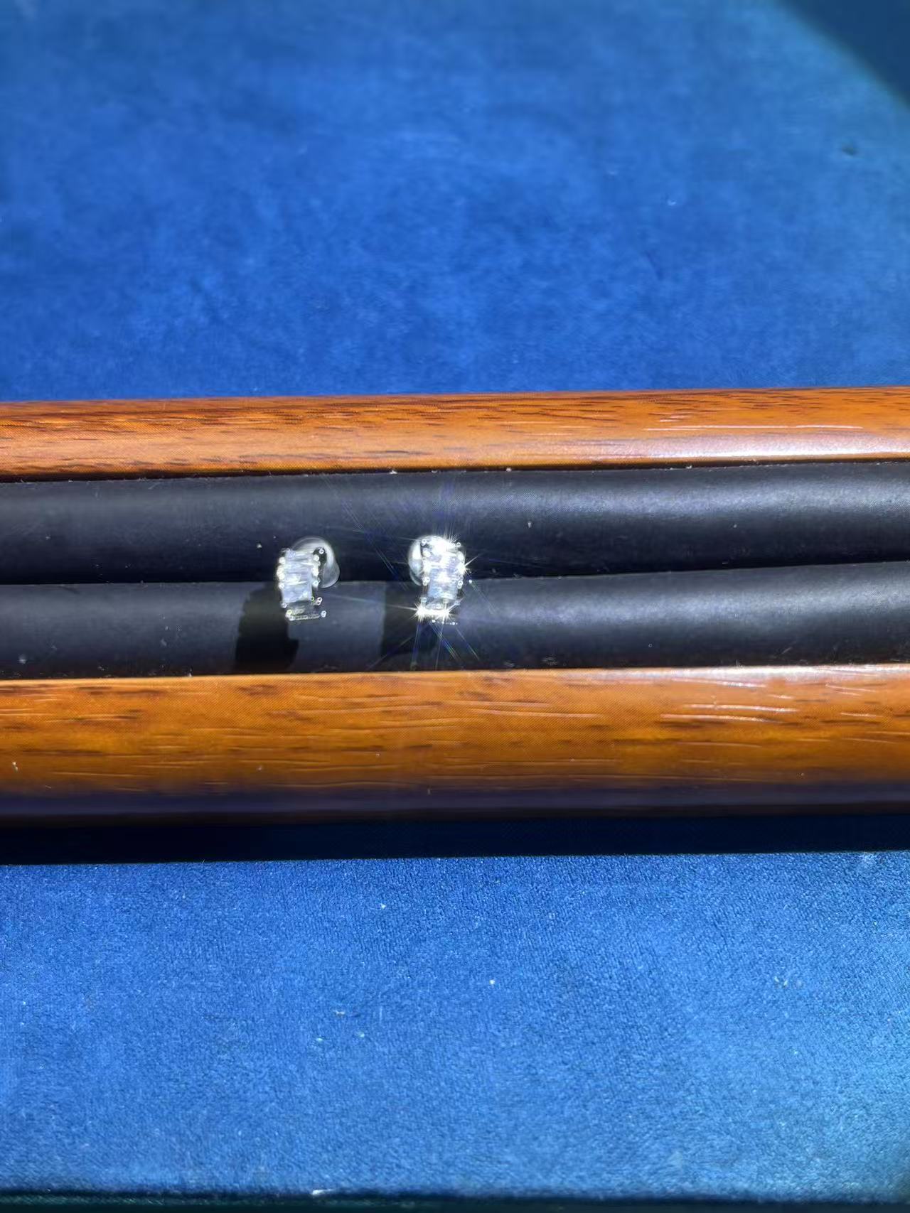 a2912白色耳钉多样性发货