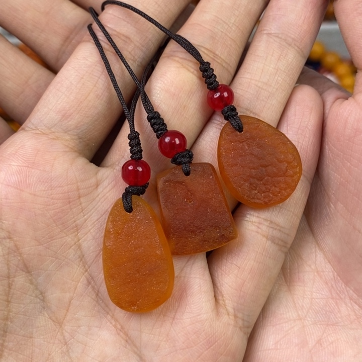 琥珀珠宝奇石未镶嵌多样性发其一