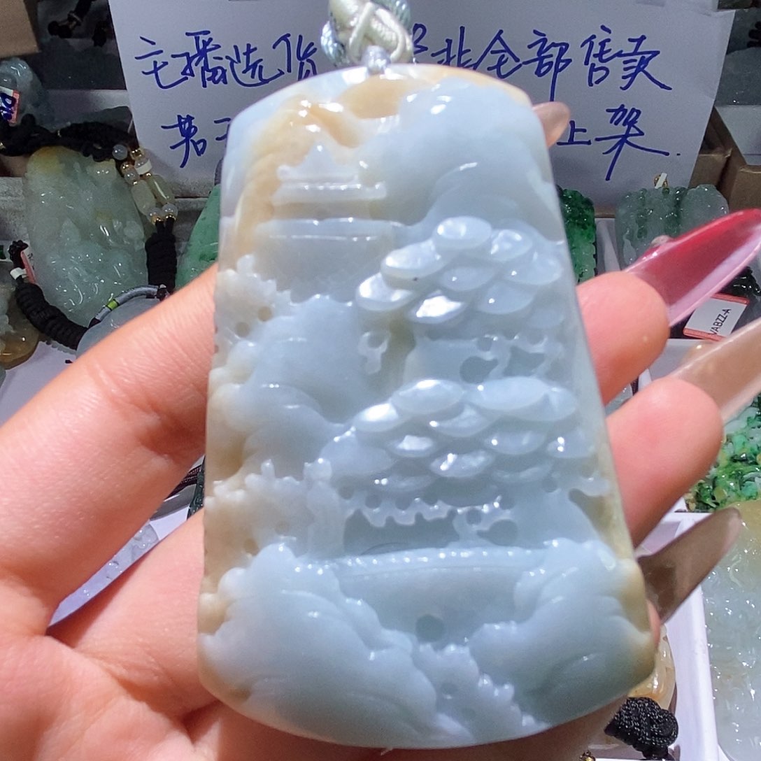 翡翠颈饰未镶嵌天然