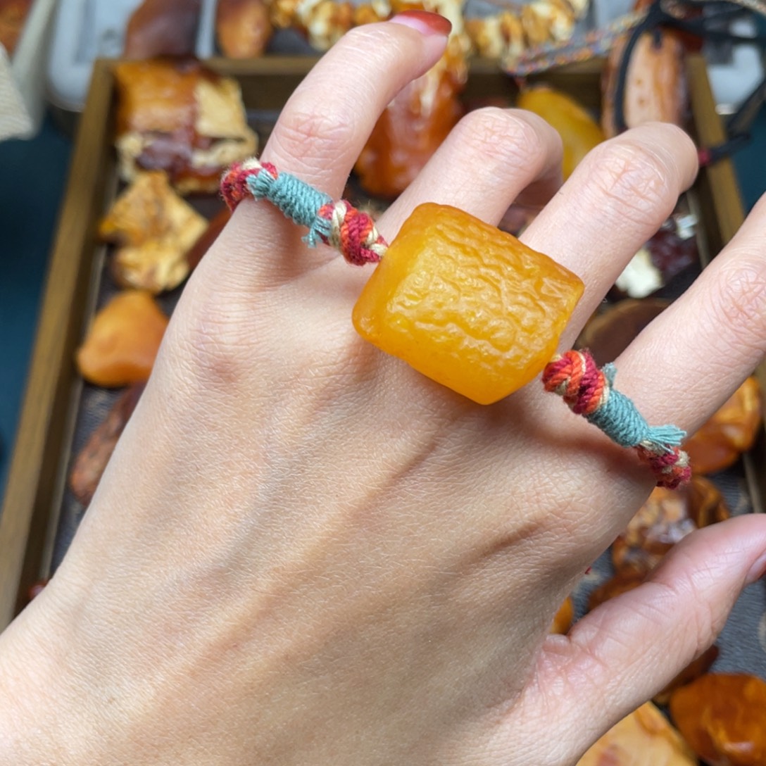 琥珀未镶嵌珠宝奇石