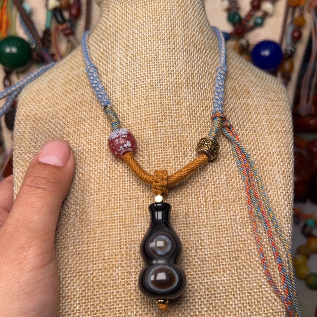 玛瑙/玉髓颈饰未镶嵌