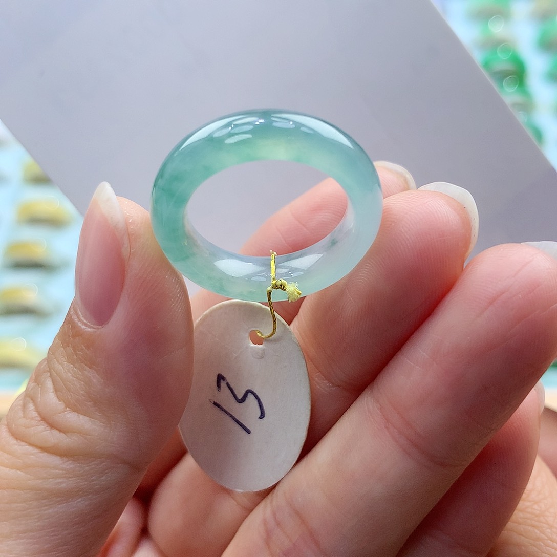 翡翠戒指未镶嵌13圈