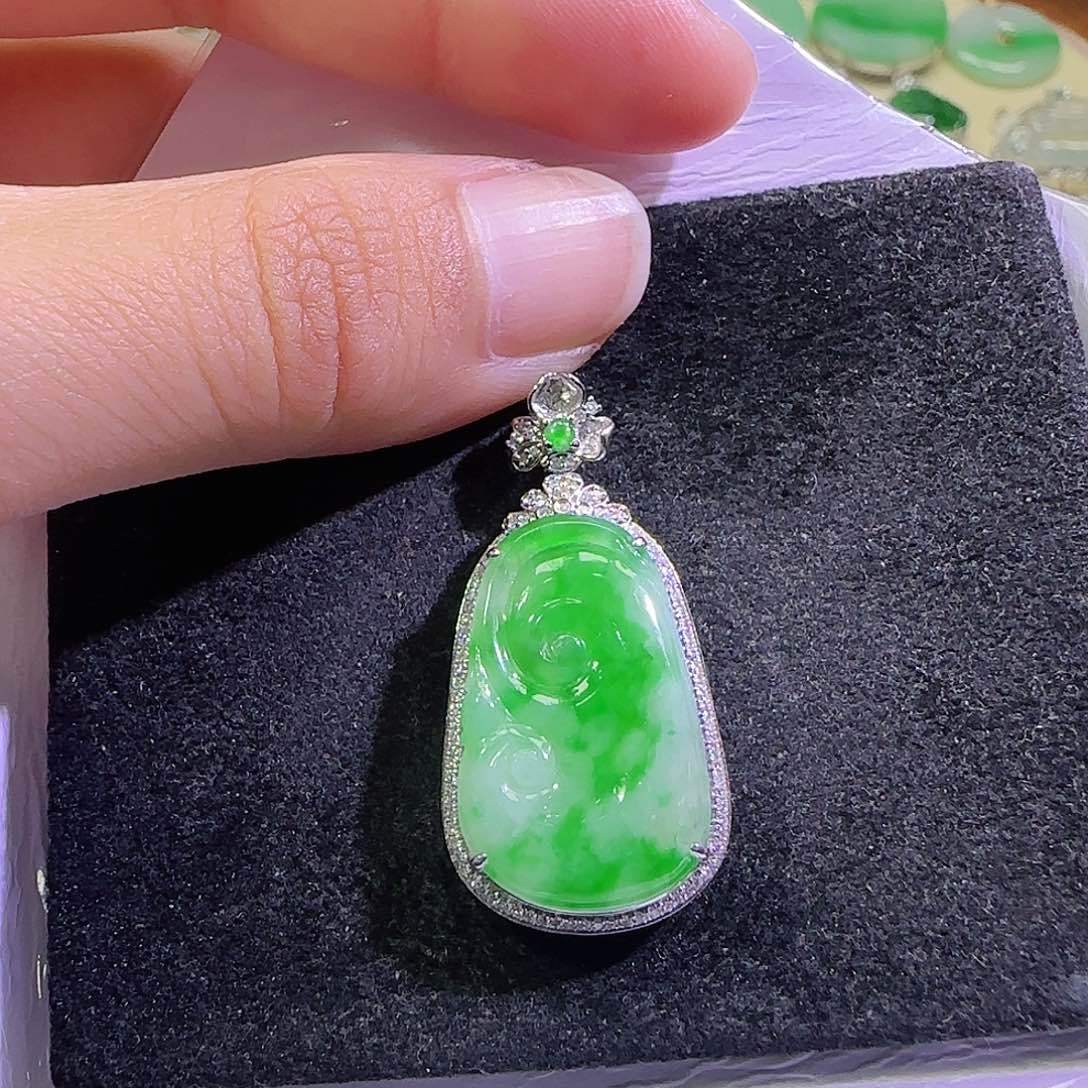 翡翠18K金镶嵌吊坠(不含链)