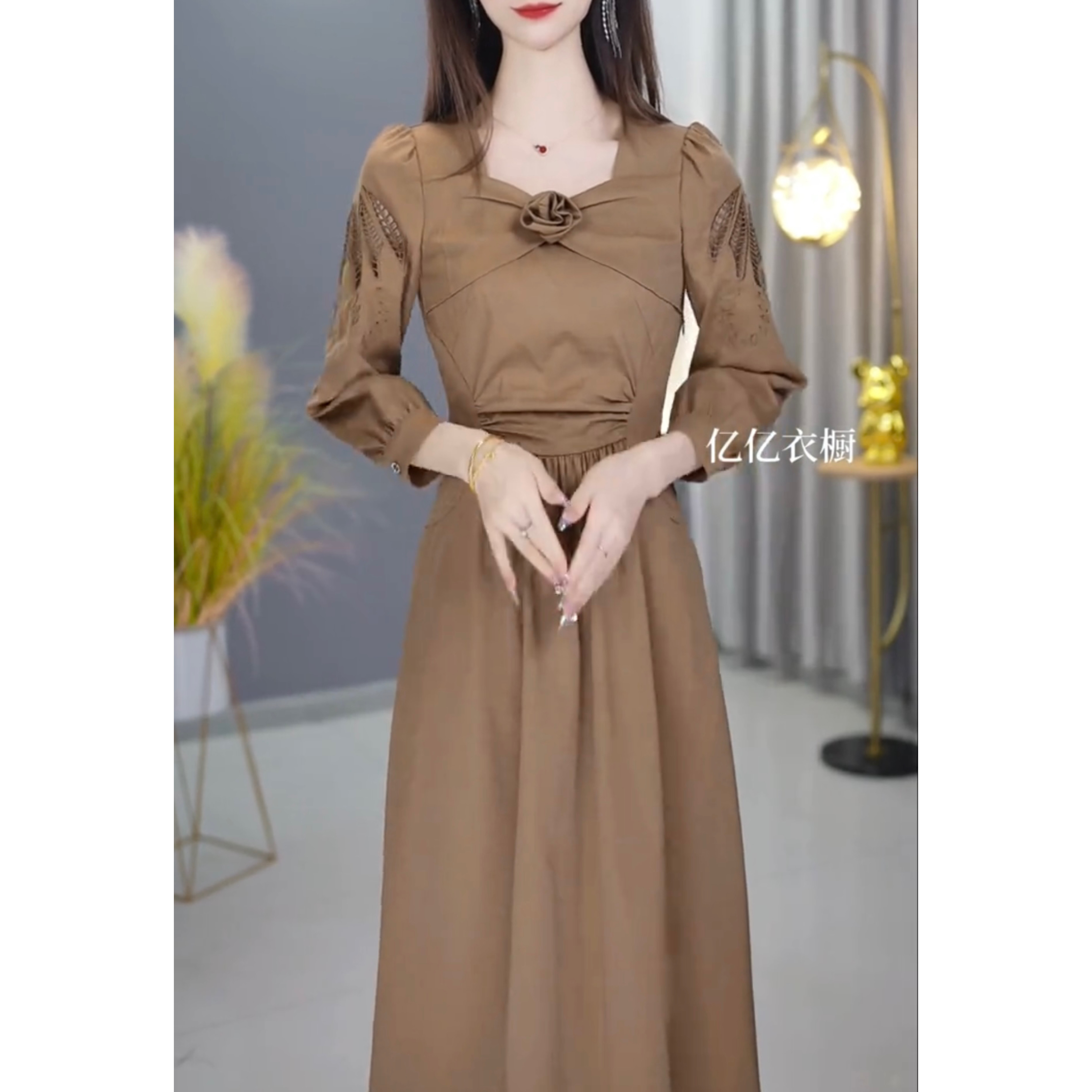 【宠粉定制】B109咖色连衣裙优雅减龄收腰显瘦春季设计感连衣裙