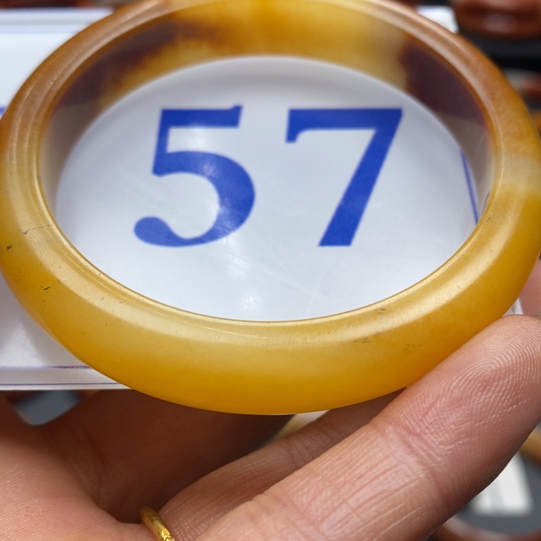 石英质玉（黄龙玉）手镯未镶嵌