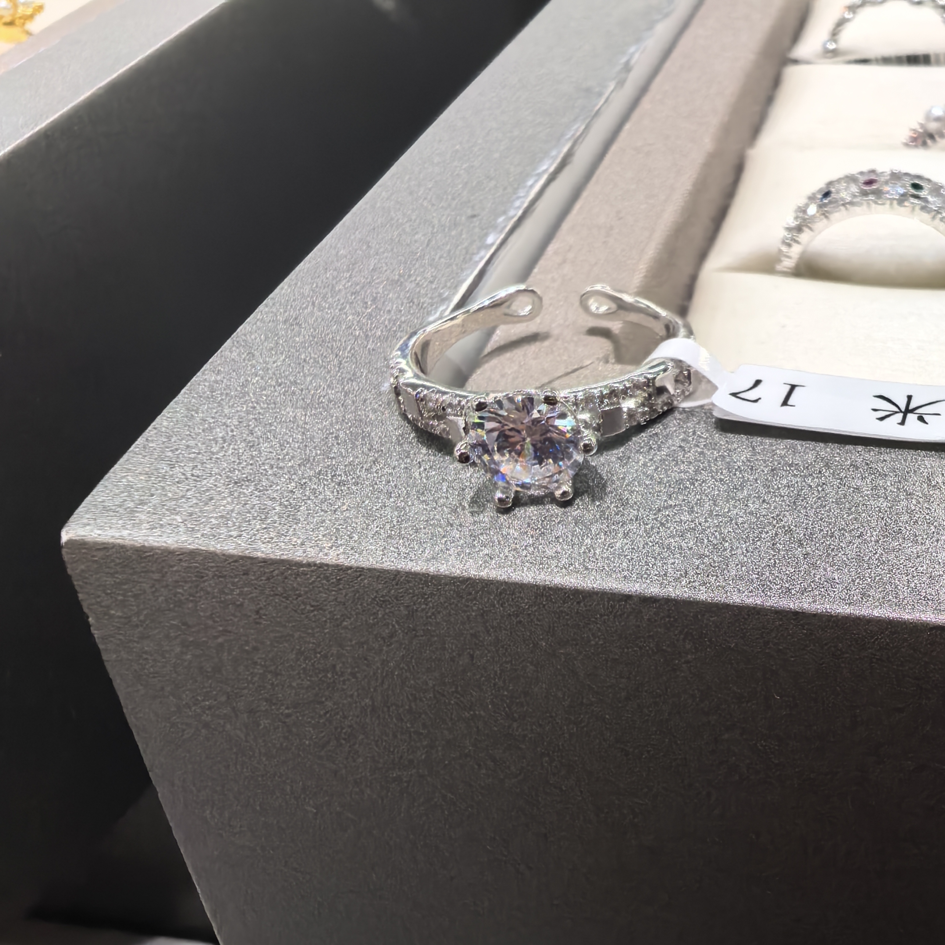 铜合金锆石戒指 F321银色单颗闪闪格子戒指