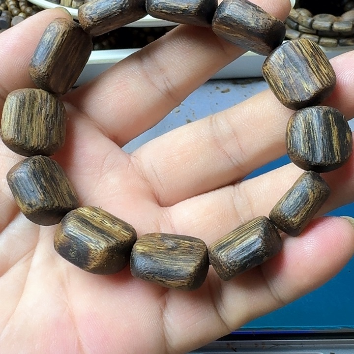 手串沉香故*张勺子手串16克