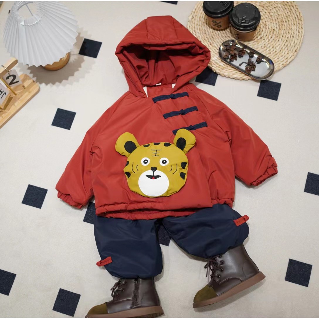 儿童秋冬韩版卡通斜门襟立体小老虎加厚两件套SQ1554