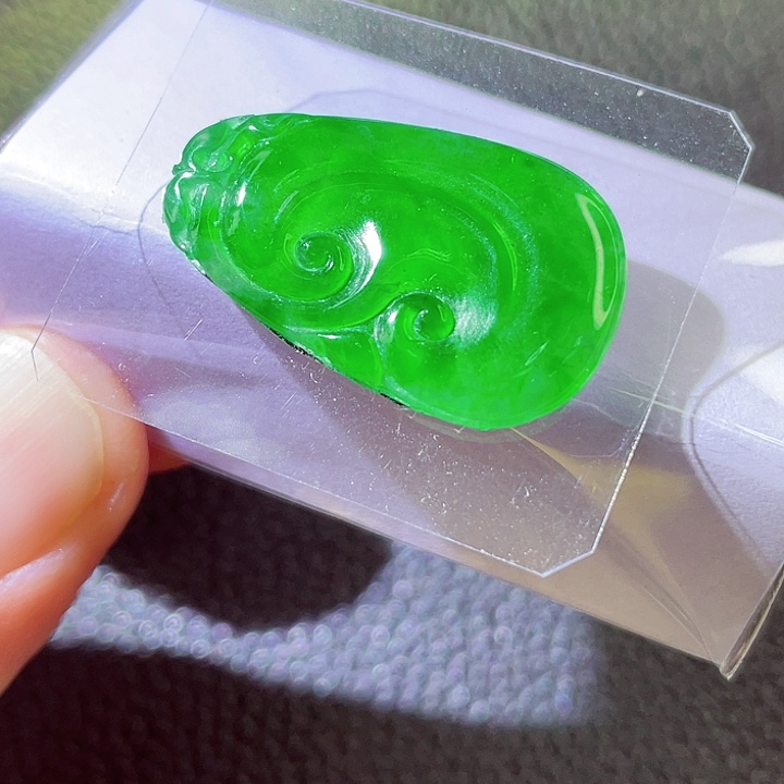 定制翡翠未镶嵌翡翠