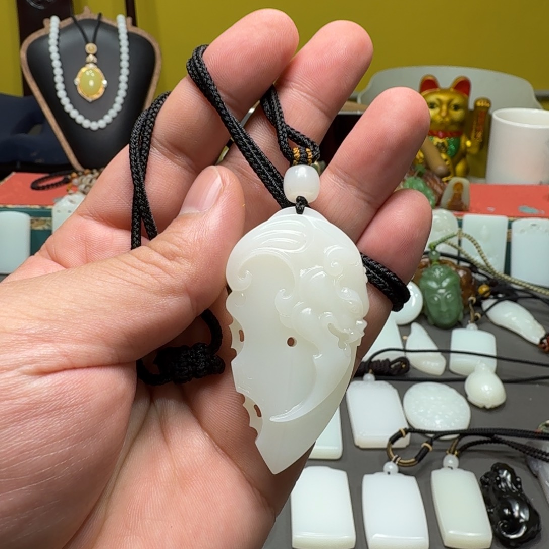 和田玉未镶嵌吊坠(不含链)