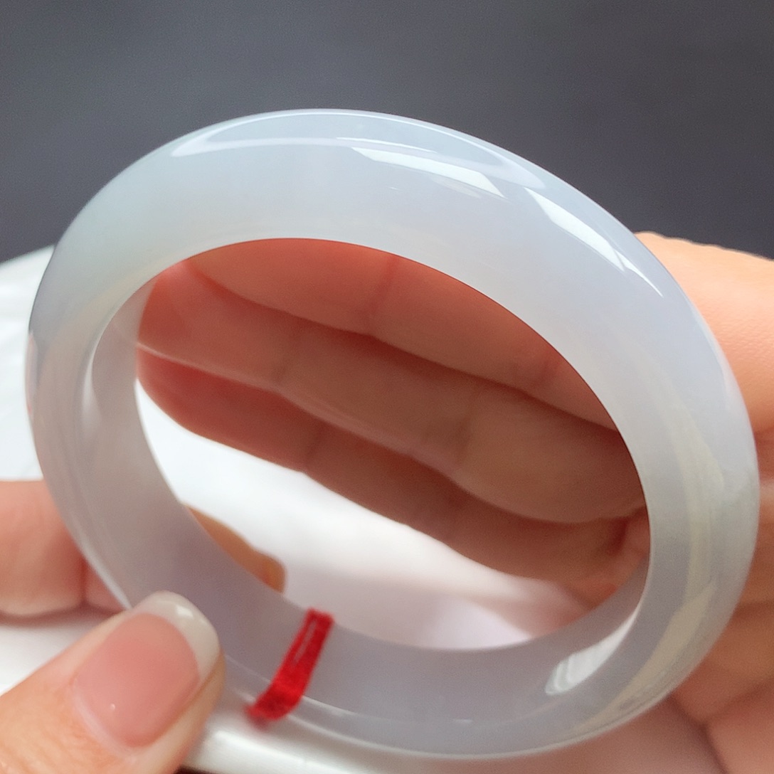 翡翠手镯未镶嵌11n n n n n n n