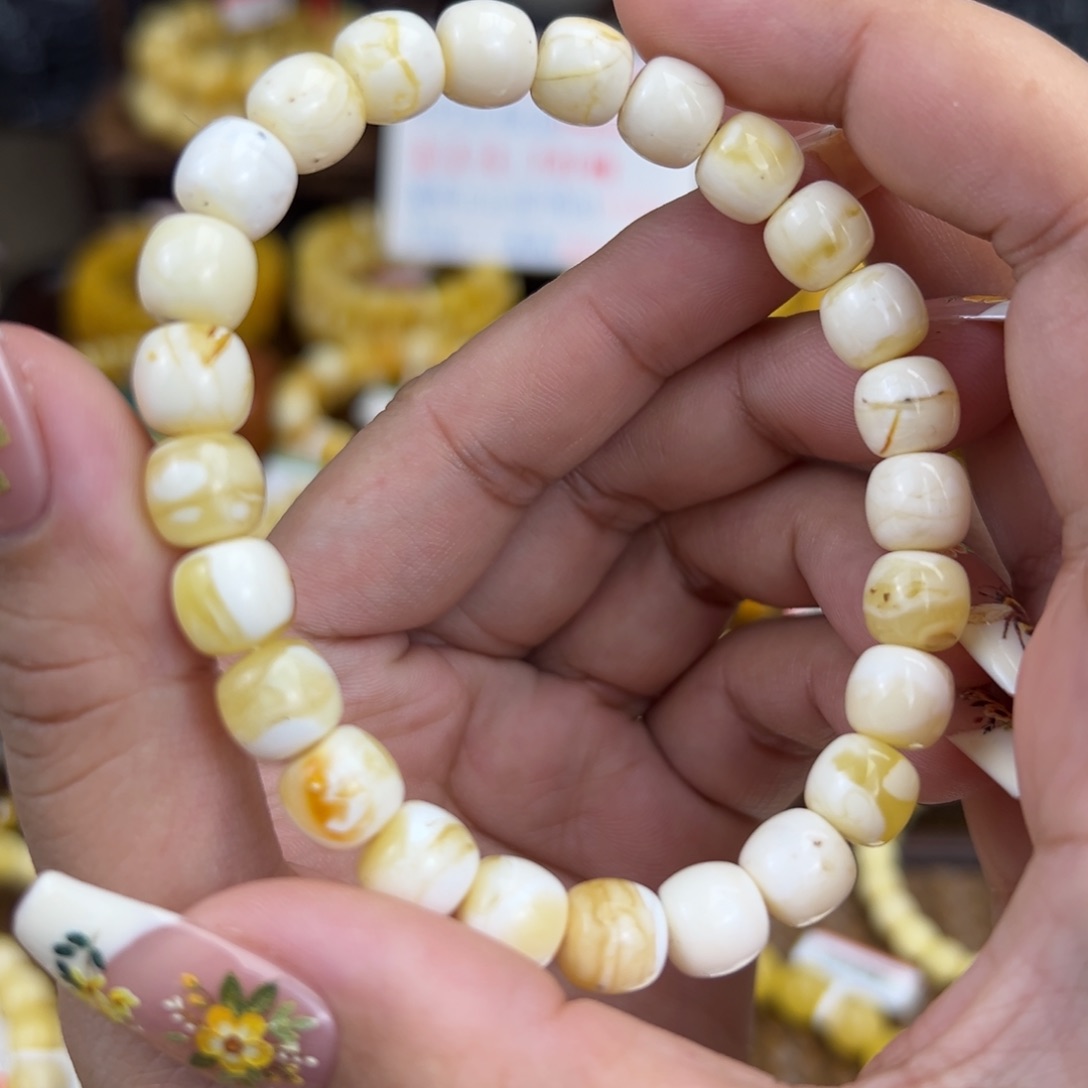 琥珀裸石未镶嵌nhnjjjjjjjjjjj