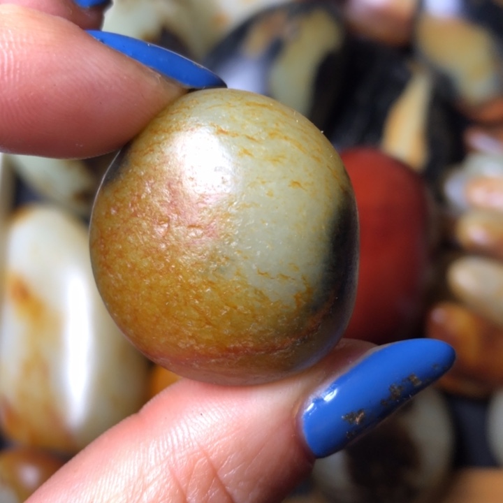 和田玉未镶嵌珠宝奇石