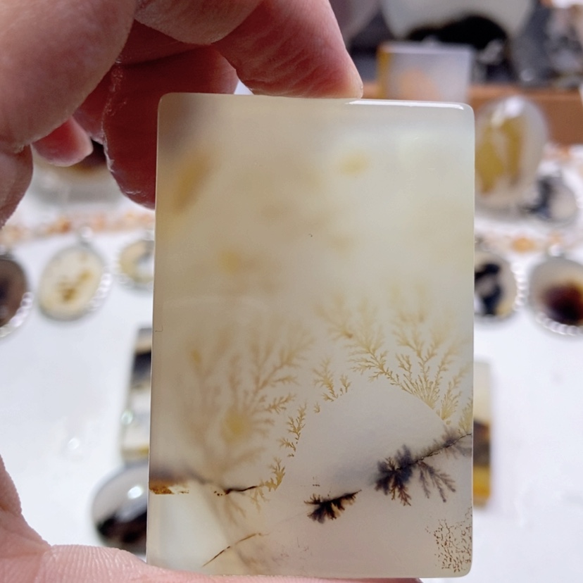 【闪购商品】玛瑙/玉髓颈饰未镶嵌