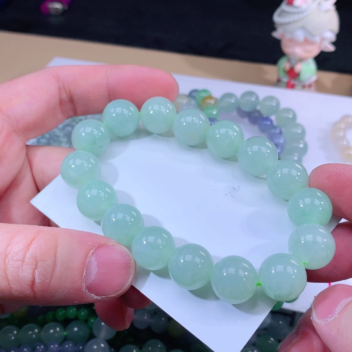 翡翠手链未镶嵌翡翠