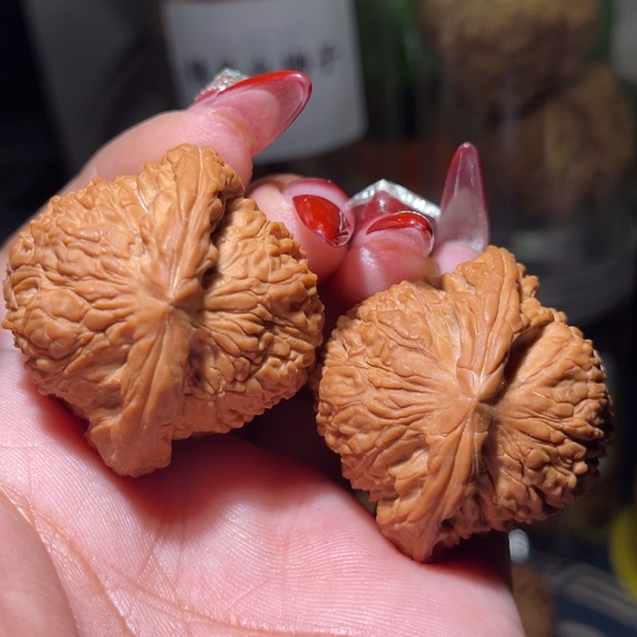 桃核把件                38