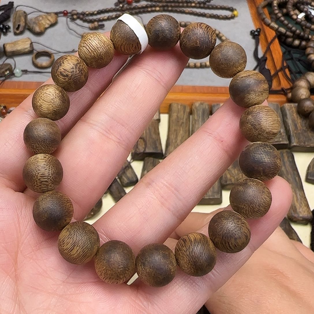 沉香手串圆珠手串单圈11mm8g多样性发一