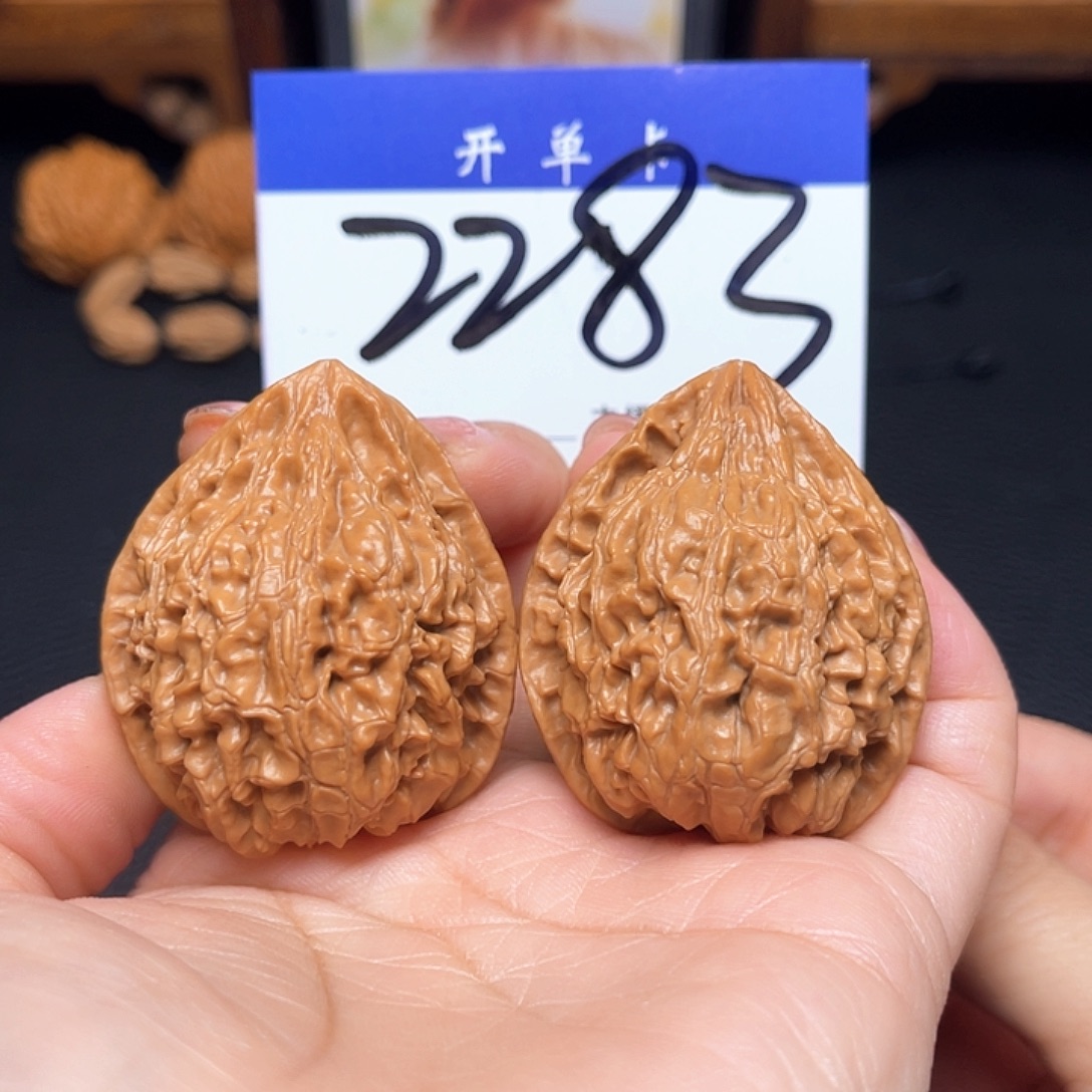 萝***索把件文玩核桃坐佛38尺。 无刀