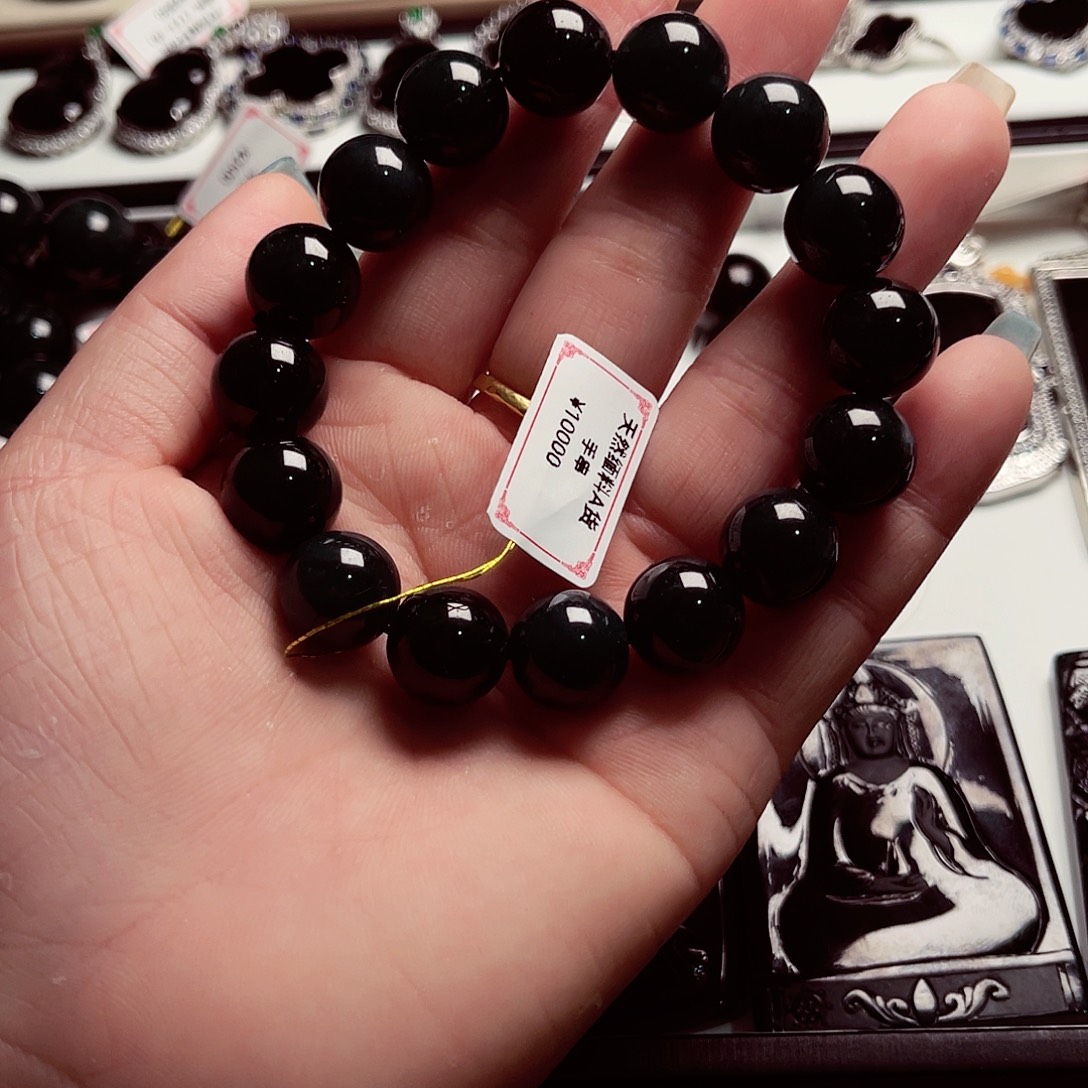 郑***生翡翠未镶嵌颈饰十级黑天然缅料A货卡12.8手串 204