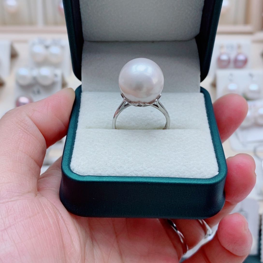 颈饰银S925镶嵌淡水珍珠