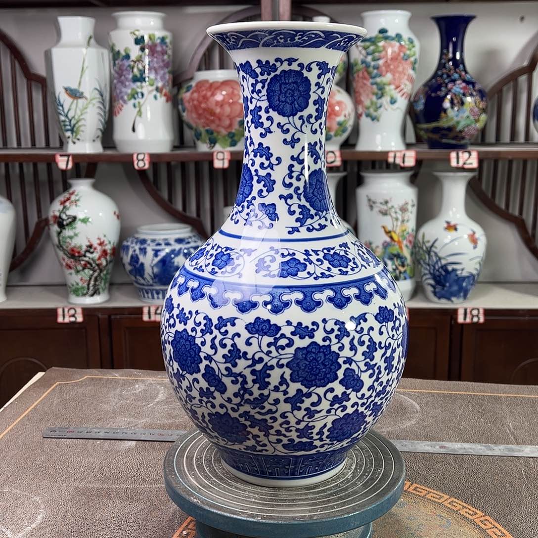 摆件陶景德镇陶瓷缠枝