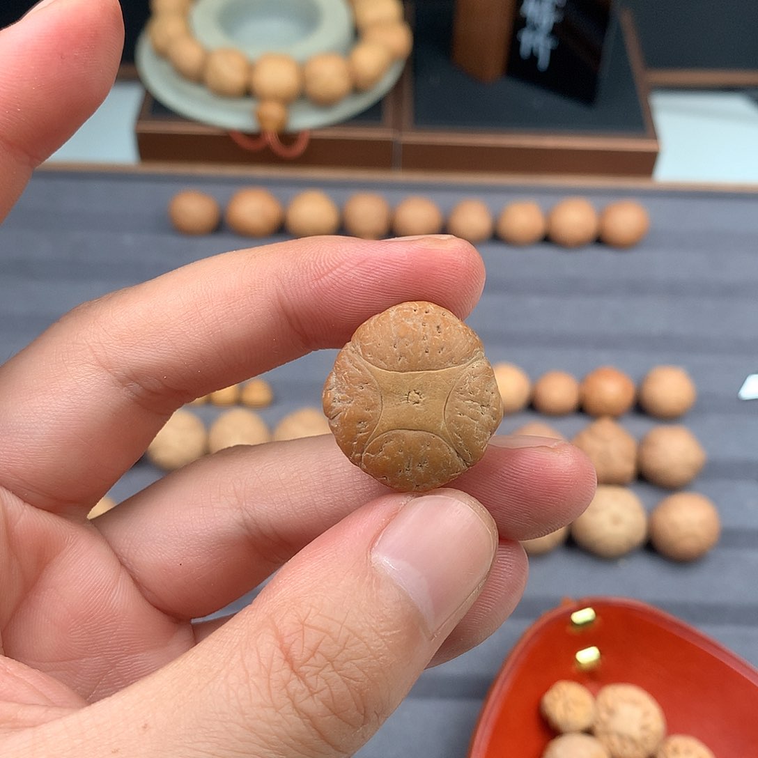手串凤眼菩提25+麒麟，非质量问题开孔不退