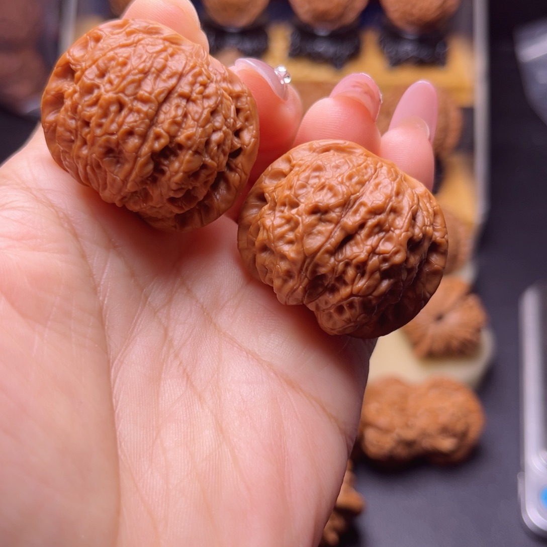 吊坠文玩核桃血麒麟练手对