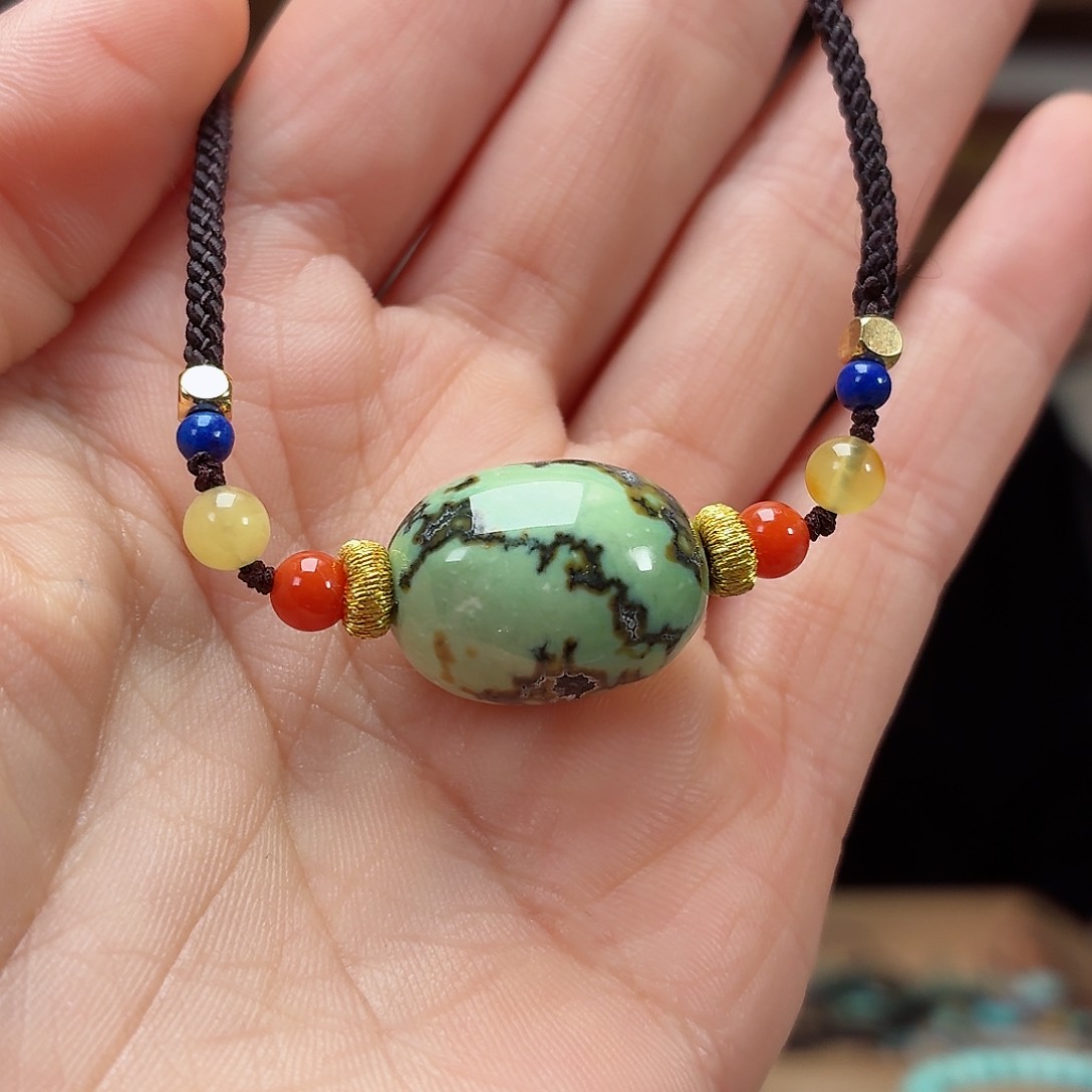 未镶嵌绿松石珠宝奇石