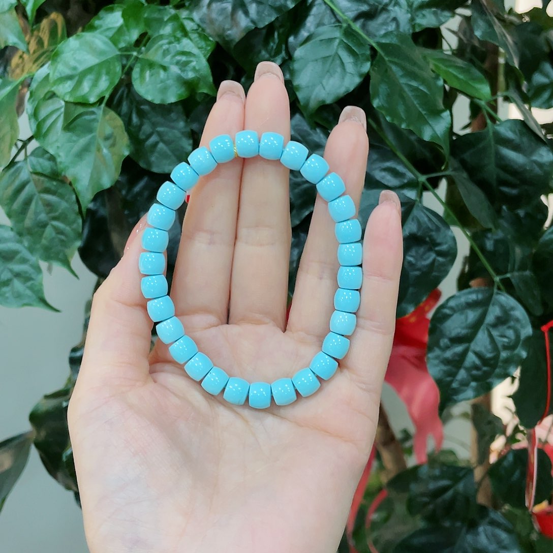 绿松石颈饰未镶嵌