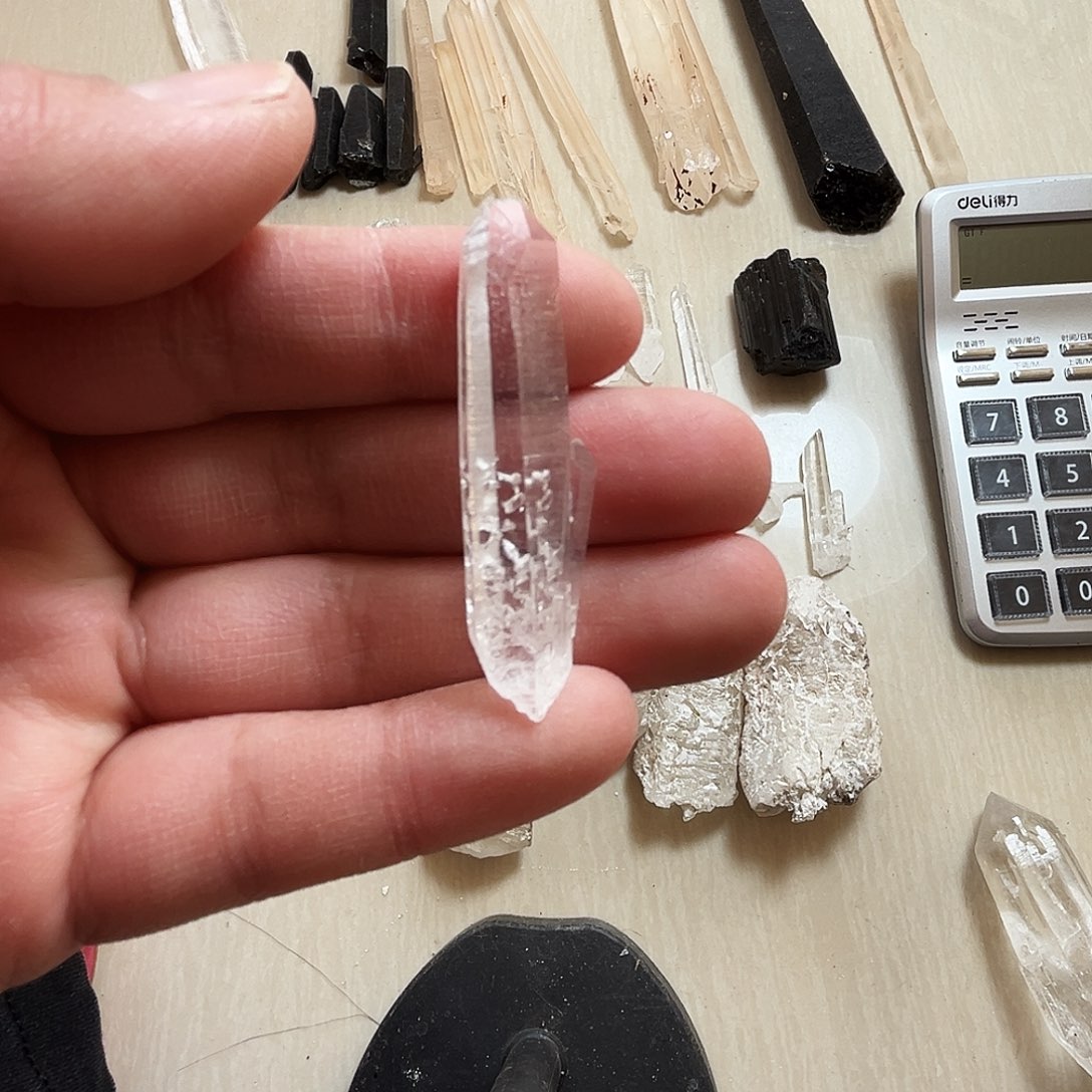 尘***然水晶珠宝半成品未镶嵌