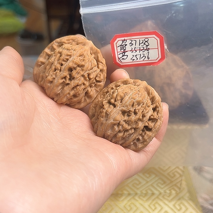 文玩核桃把件一代楼
